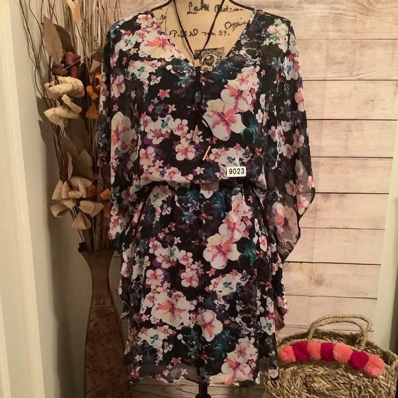 Express Dresses & Skirts - EXPRESS FLORAL DRESS